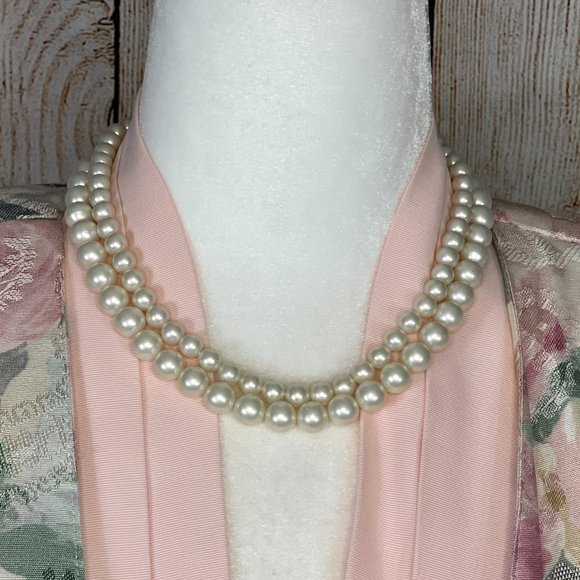 Vintage 1950s Faux Pearl Necklace - Picture 1 of 3